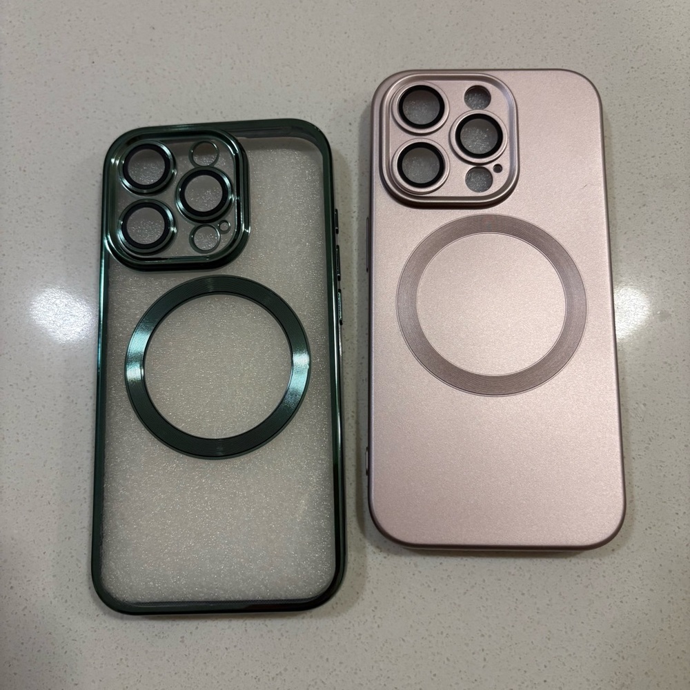 iPhone 15 Pro MagSafe Phone Case - Green and Pink